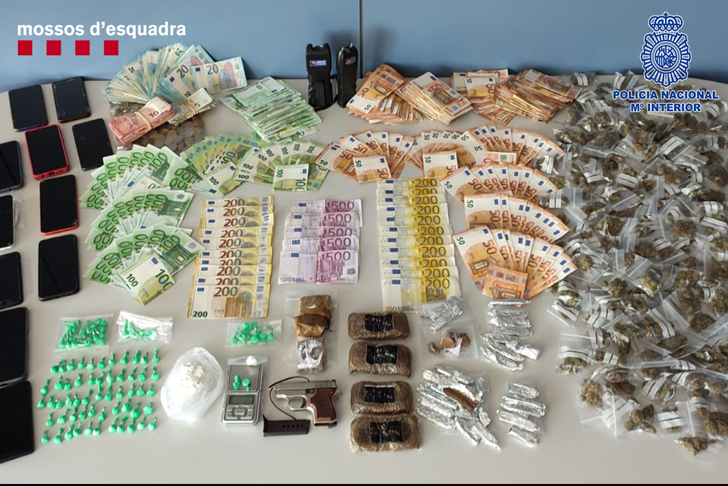 Detenen un clan familiar que venien drogues en locals al Garraf