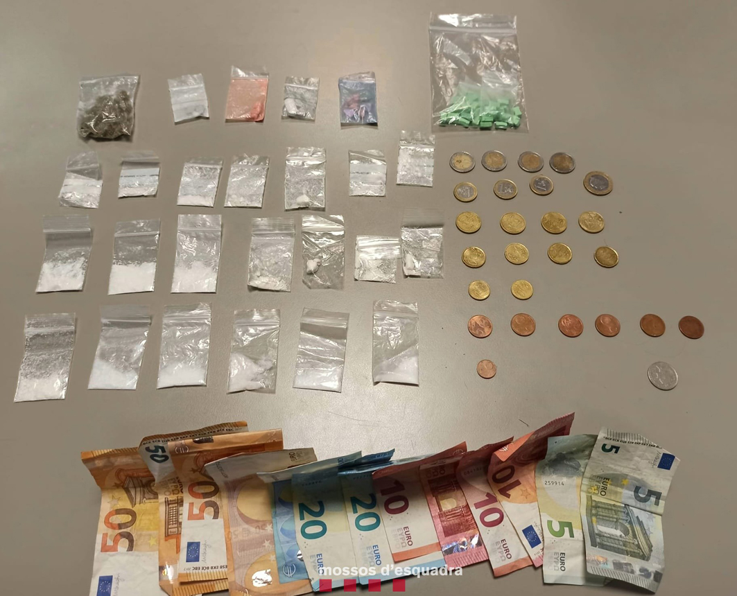Dotze persones per tràfic de drogues
