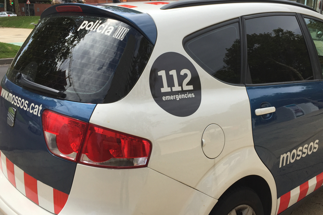 Detenen un home després de frustrar dos robatoris amb força en domicilis a l'Hospitalet de Llobregat