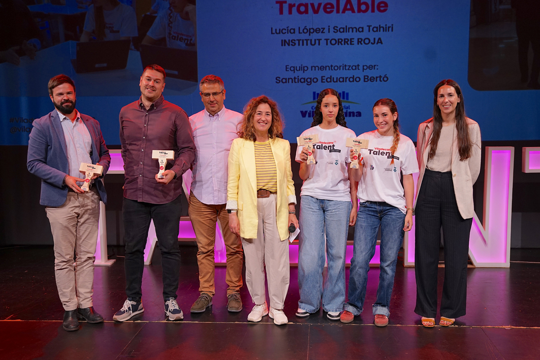 El projecte "TravelAble", una app de rutes adaptades a les necessitats de persones amb discapacitat, guanya el Talent a les Aules