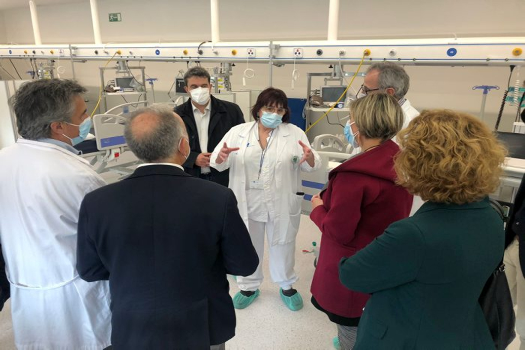 56 nous llits de crítics i semicrítics COVID-19