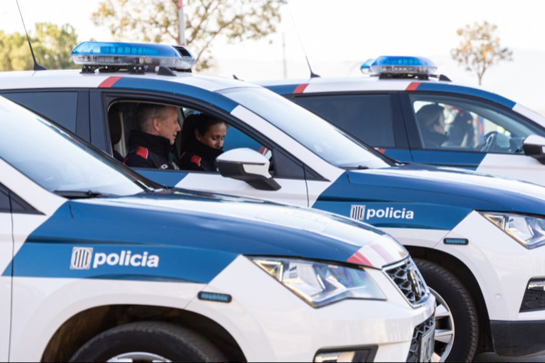 Detenció de dos homes per robatori amb força a domicilis a Esplugues de Llobregat
