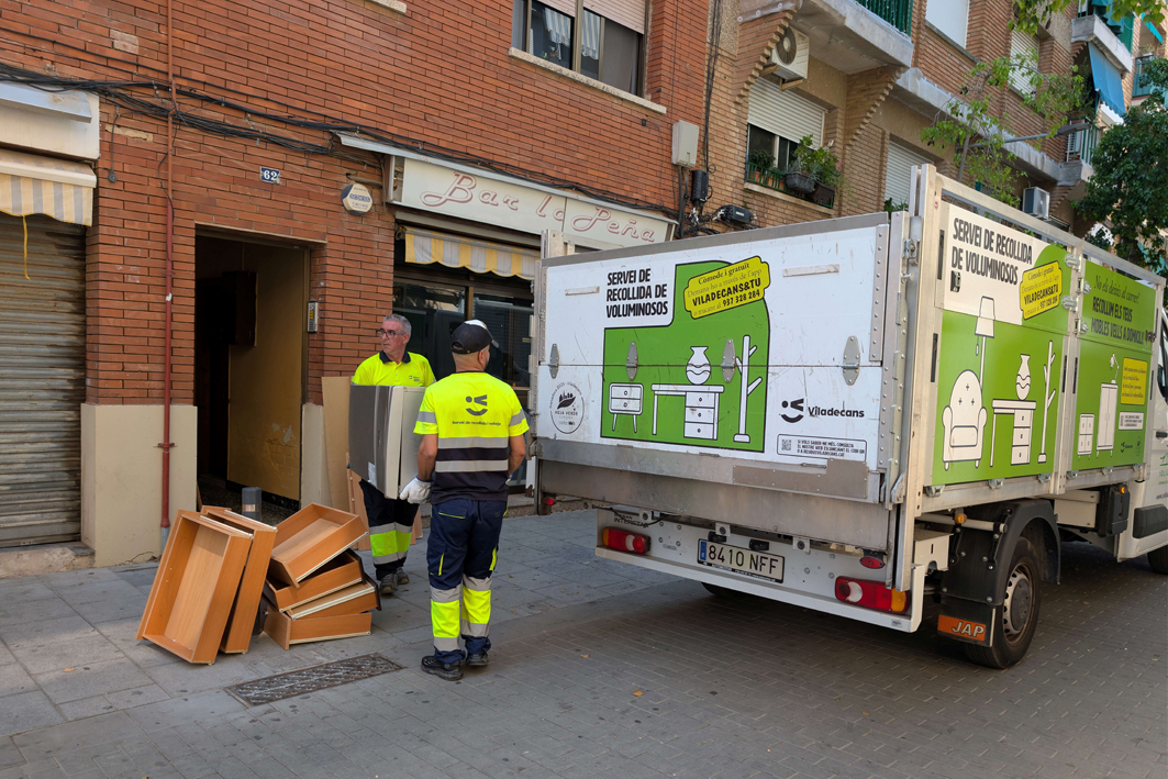 El servei a domicili aconsegueix recollir el 73,5% dels mobles vells en el seu primer any de funcionament