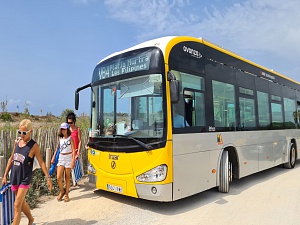 El Vilabús transporta prop de 9.000 viatgers a la platja durant les cinc primeres setmanes de l’estiu